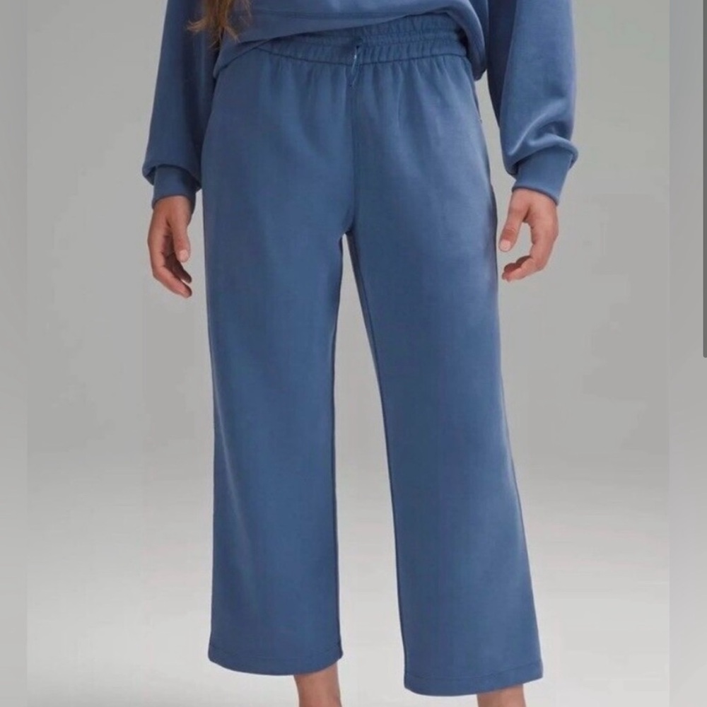 Lululemon Athletica Softstreme High Rise Straight Cropped Pant Light Blue